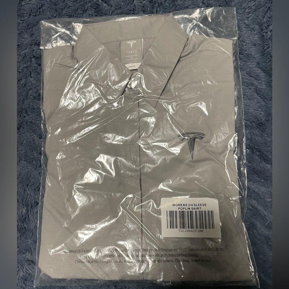 Tesla grey 3/4 sleeve poplin shirt NWT
